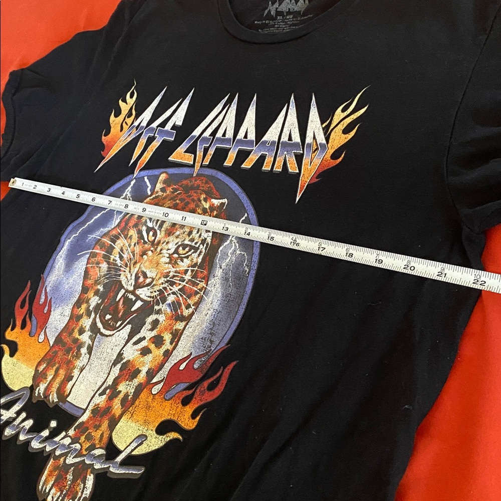 Black Def Leppard Graphic T-Shirt Vintage Style - Picture 4 of 4